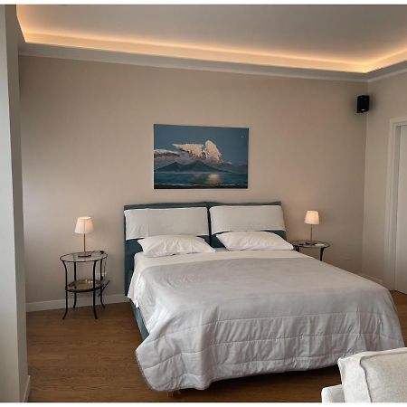 Aurelia'S Suite Napoli Esterno foto